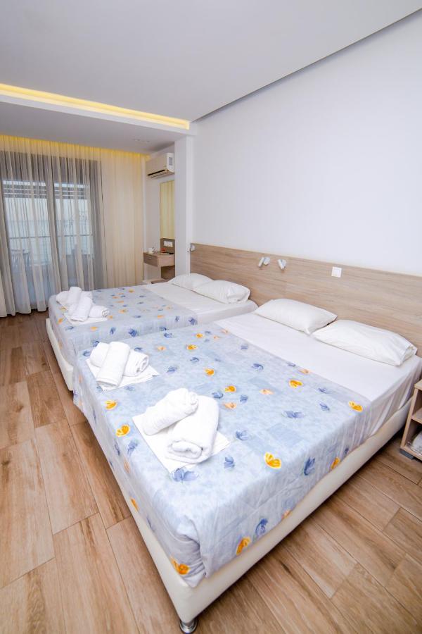 Hotel Zefyros Paralía Buitenkant foto