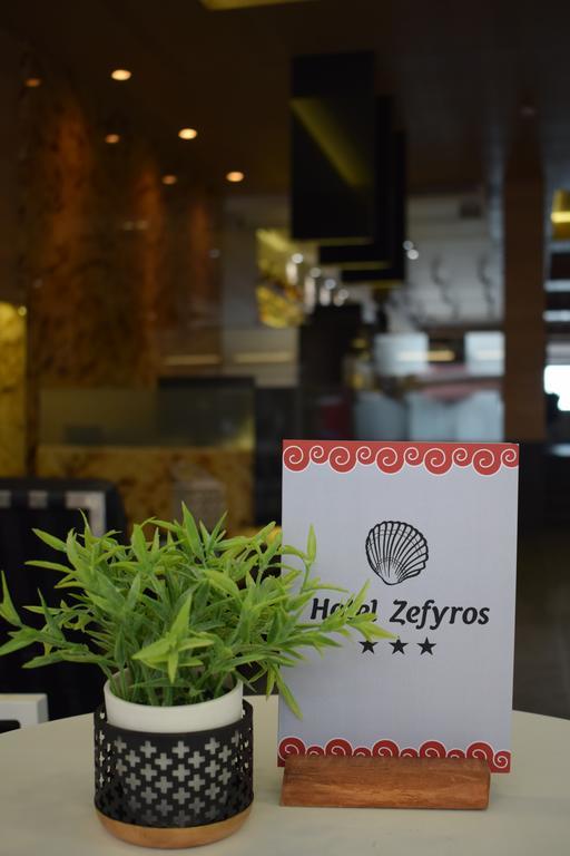 Hotel Zefyros Paralía Buitenkant foto